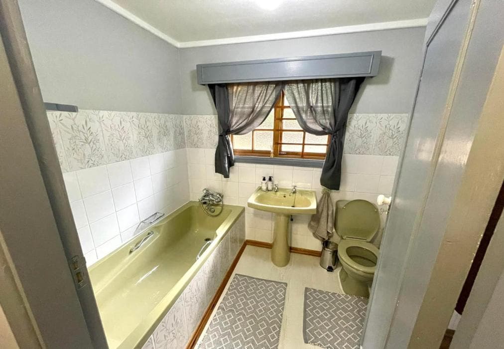 The Hedge @ Dullstroom Cottage