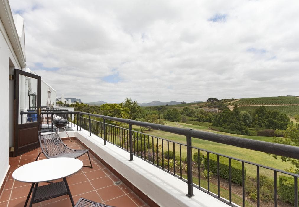 Winelands Golf Lodges 9