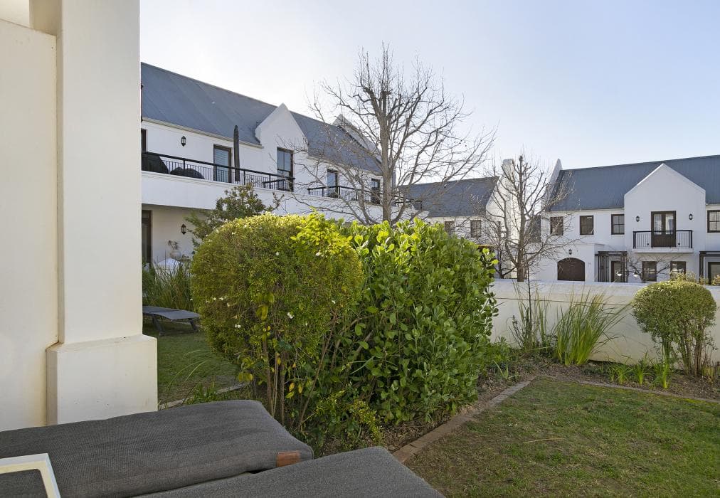 Winelands Golf Lodges 18