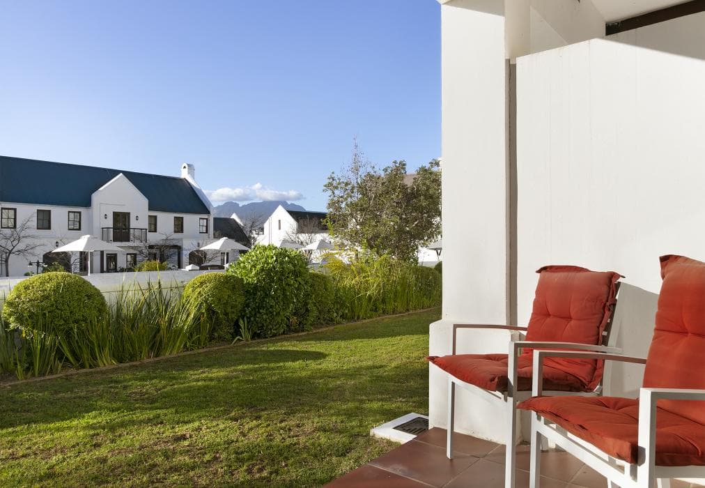 Winelands Golf Lodges 18
