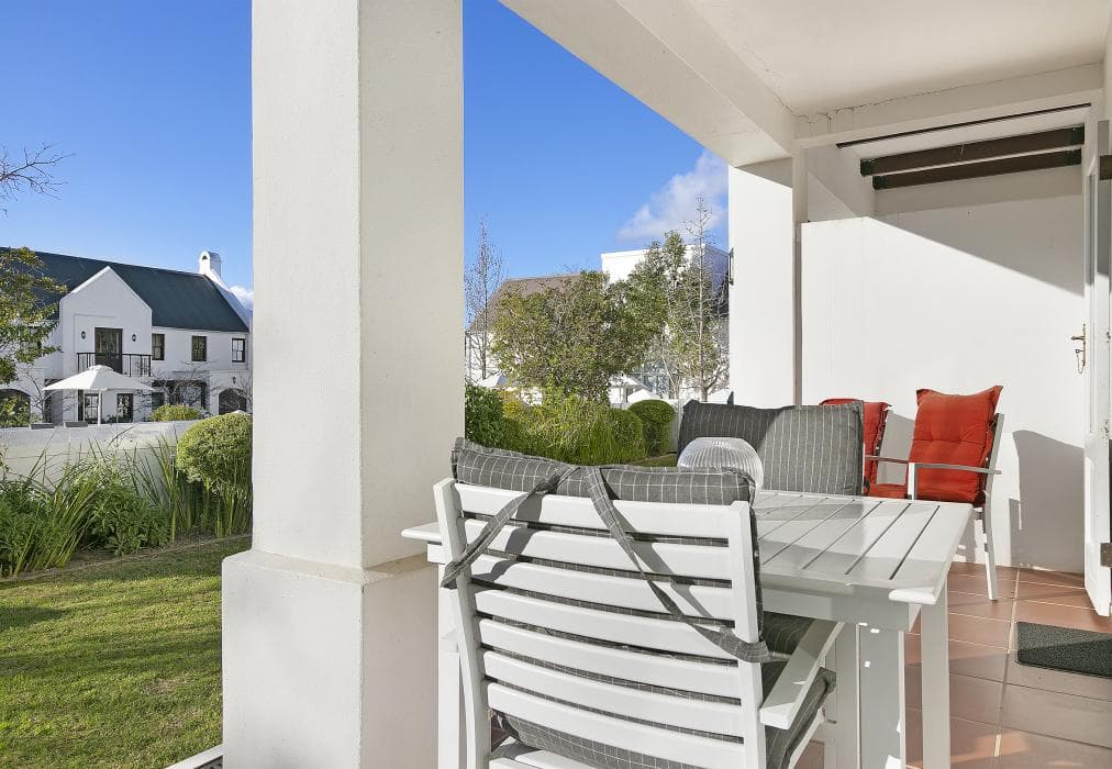 Winelands Golf Lodges 18