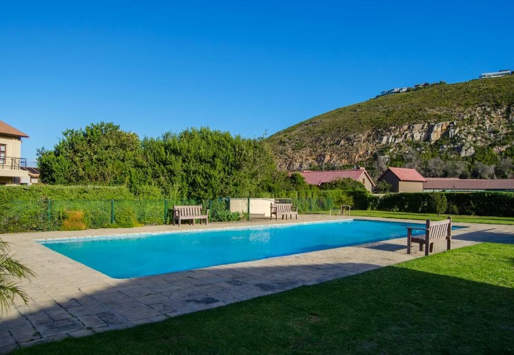 6 Whale Rock Gardens