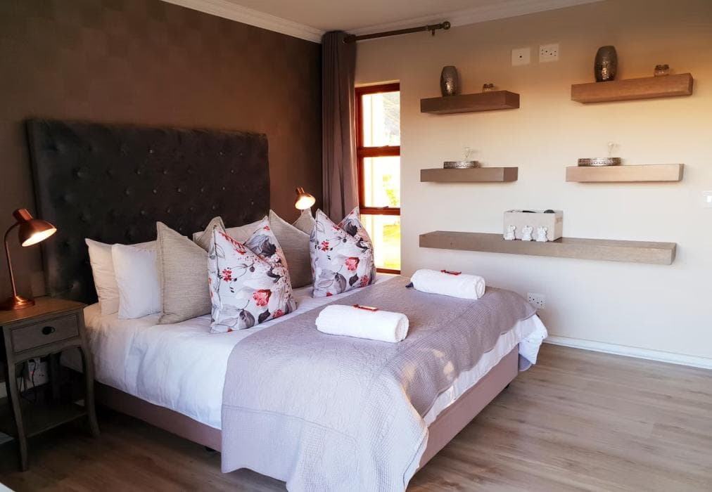 6 Whale Rock Gardens