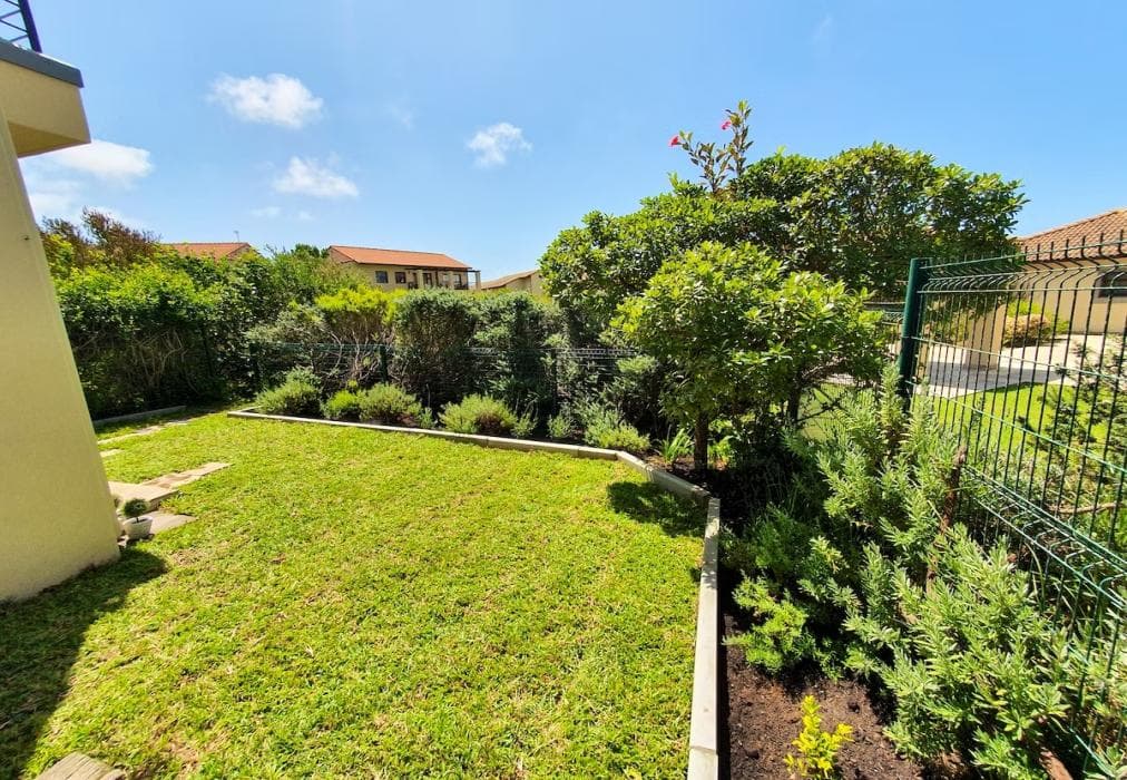 6 Whale Rock Gardens