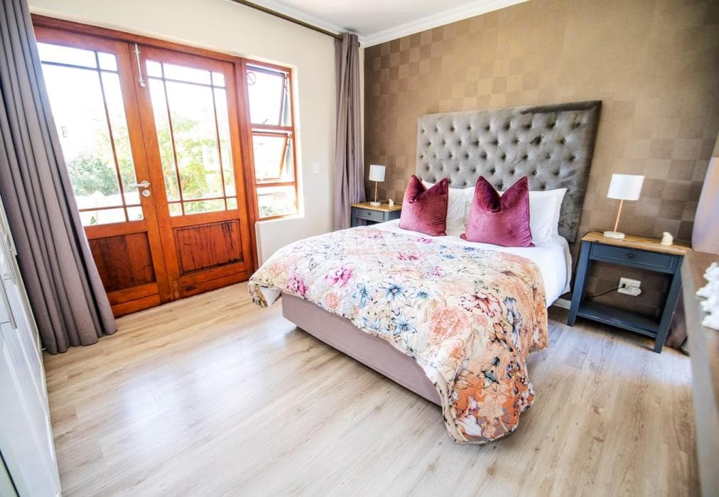 6 Whale Rock Gardens