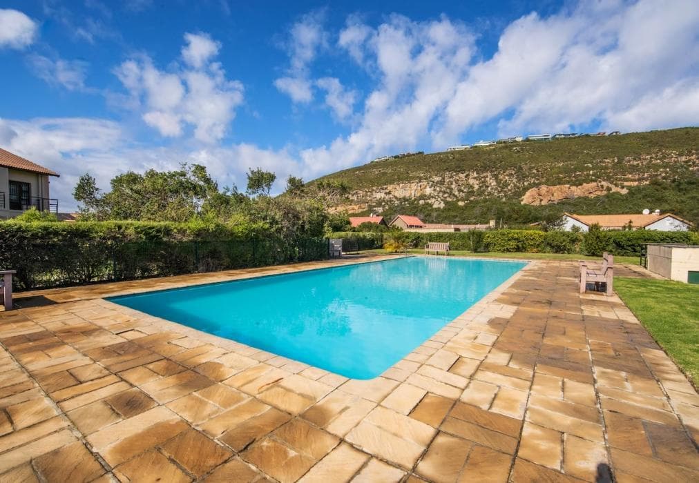 6 Whale Rock Gardens