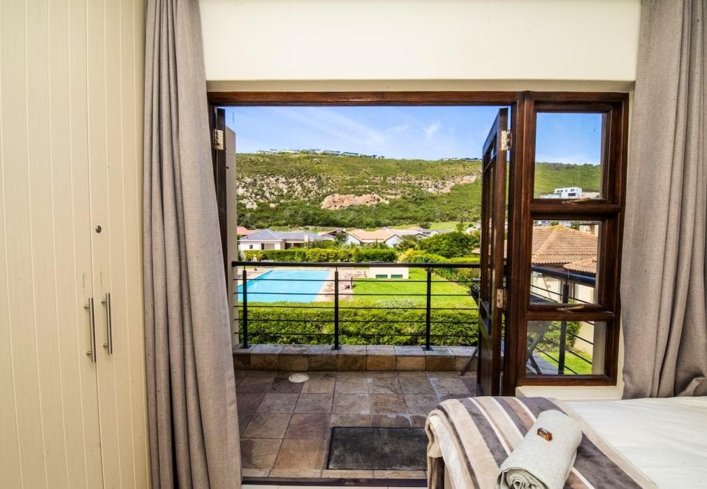 17 Whale Rock Gardens