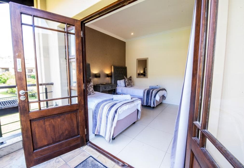 17 Whale Rock Gardens