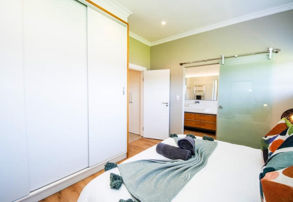 10 Whale Rock Gardens