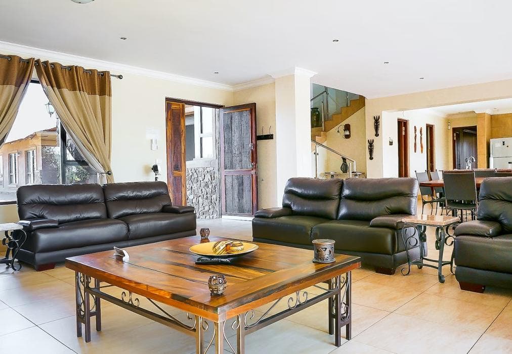 Zebula 8 Bedroom Lodge IV1