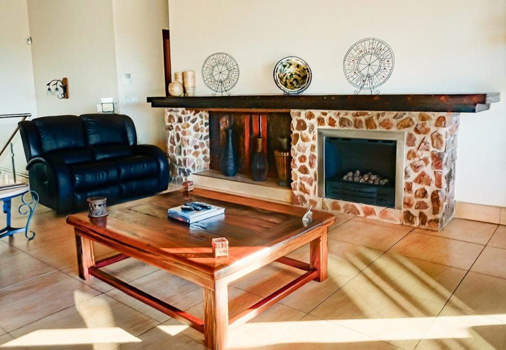 Zebula 8 Bedroom Lodge IV1