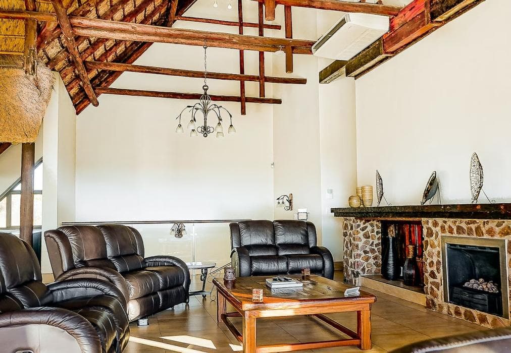 Zebula 8 Bedroom Lodge IV1