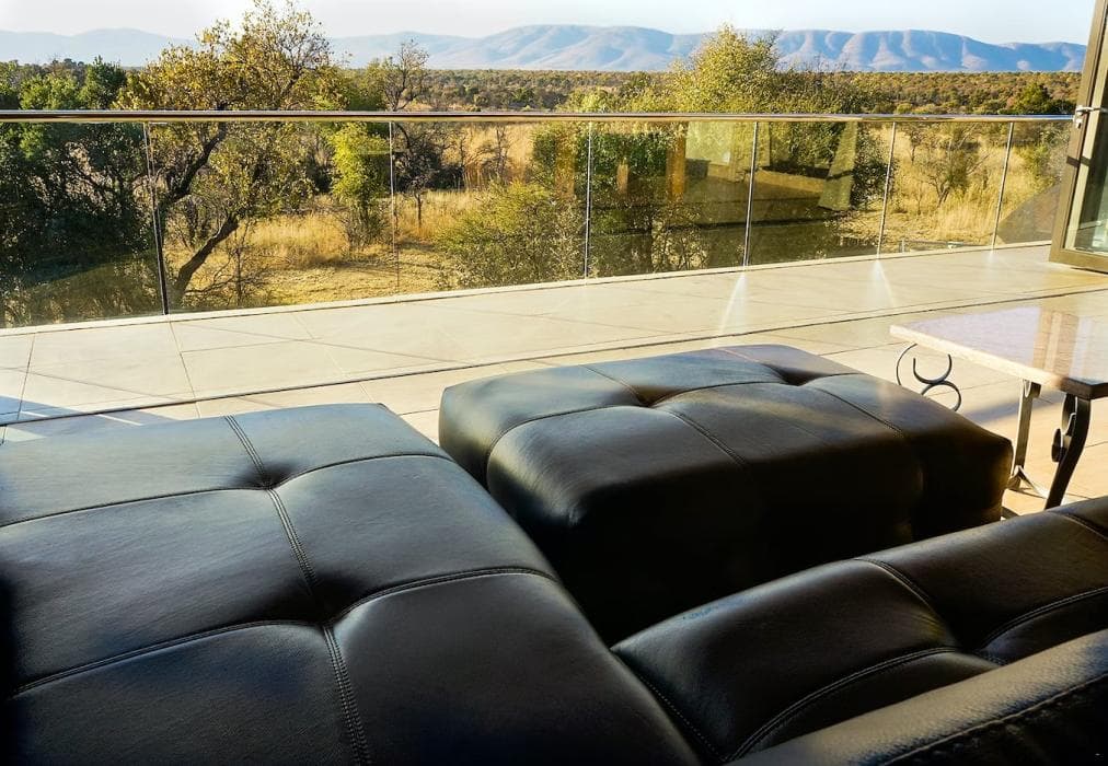 Zebula 8 Bedroom Lodge IV1