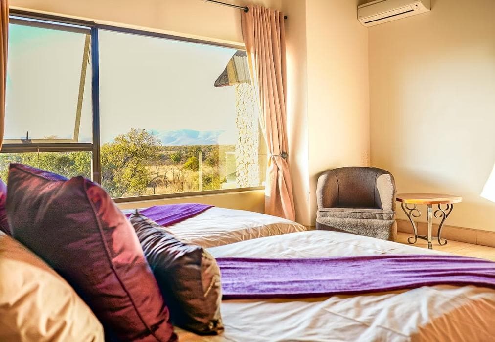 Zebula 8 Bedroom Lodge IV1