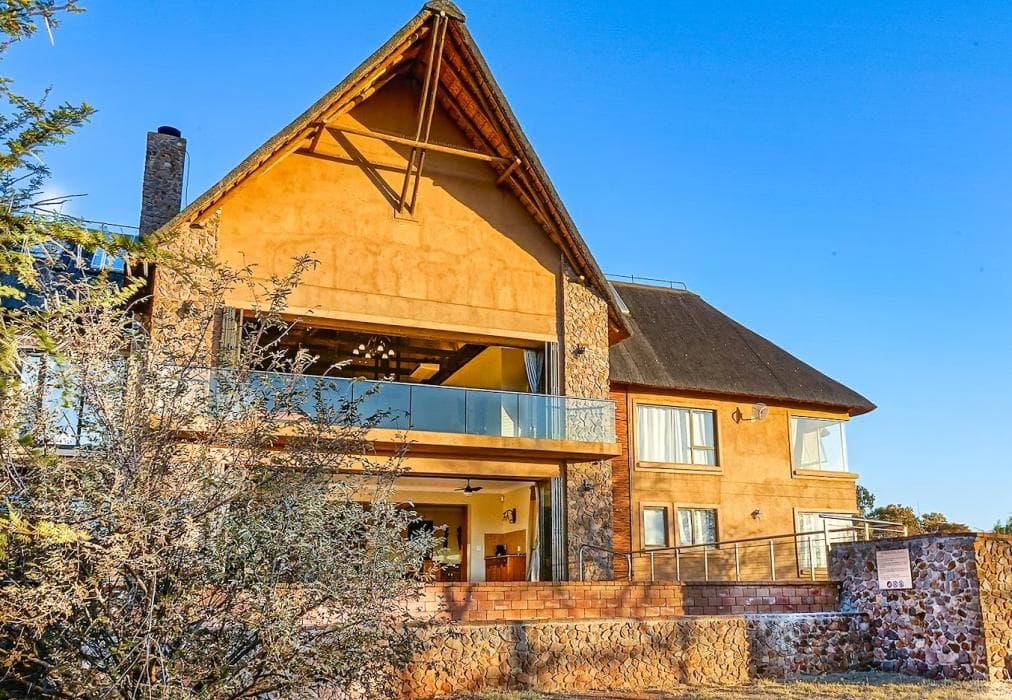 Zebula 8 Bedroom Lodge IV1