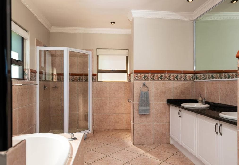 Shangri La, Ballito Beachfront Villa KBW1