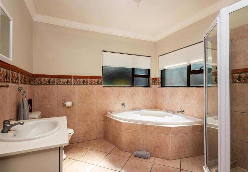 Shangri La, Ballito Beachfront Villa KBW1