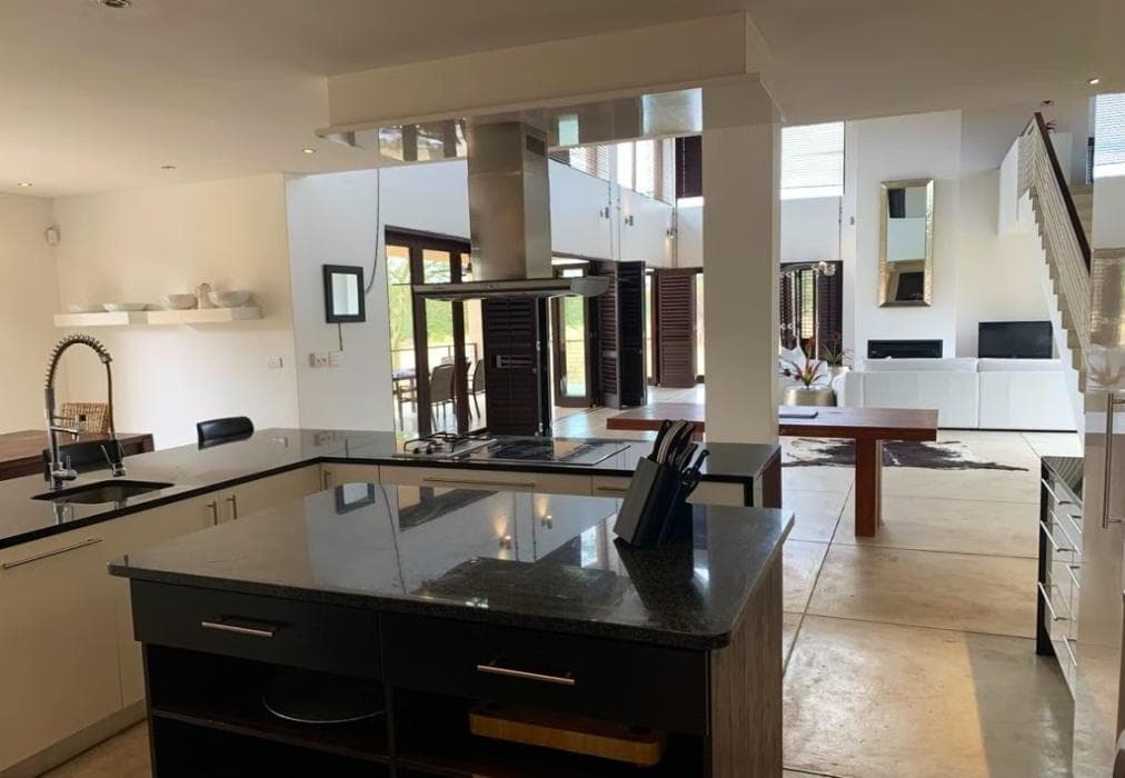 Zebula 5-Bedroom House IZN1