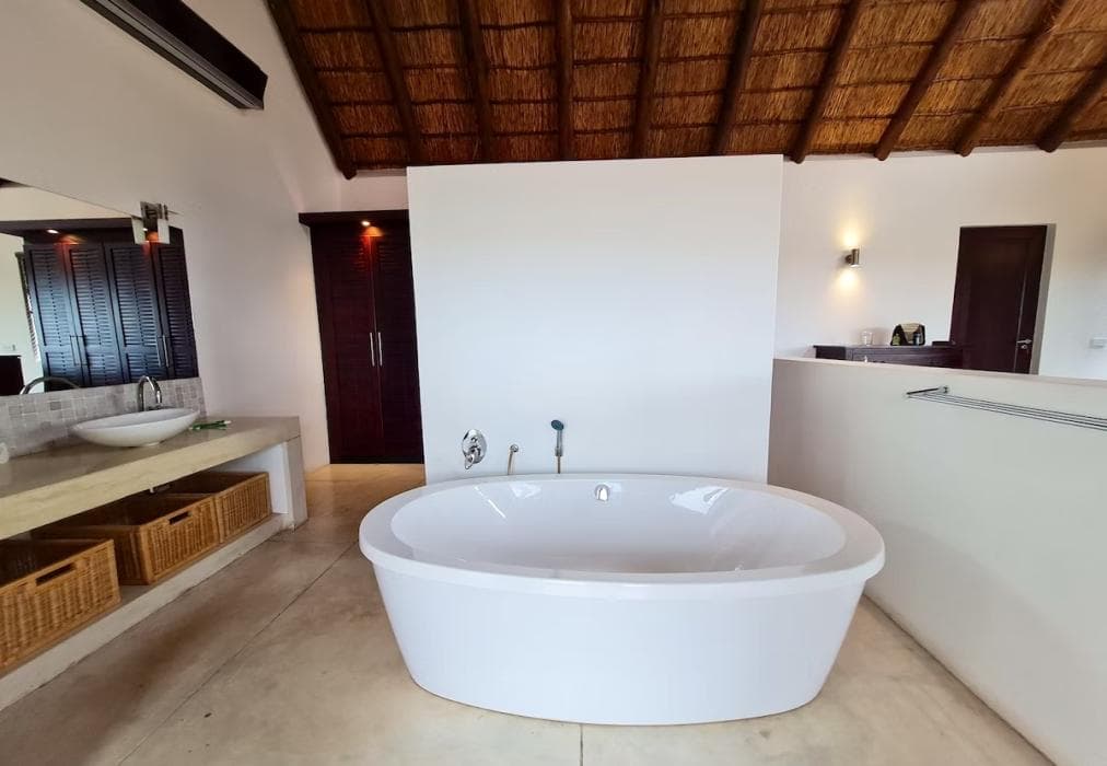 Zebula 5-Bedroom House IZN1