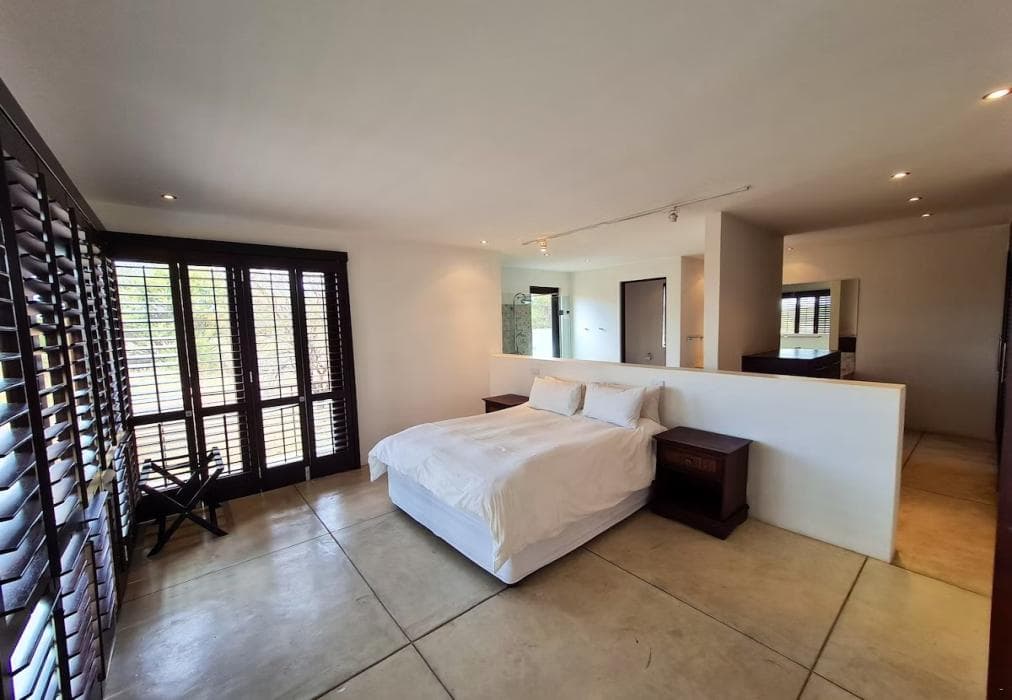 Zebula 5-Bedroom House IZN1