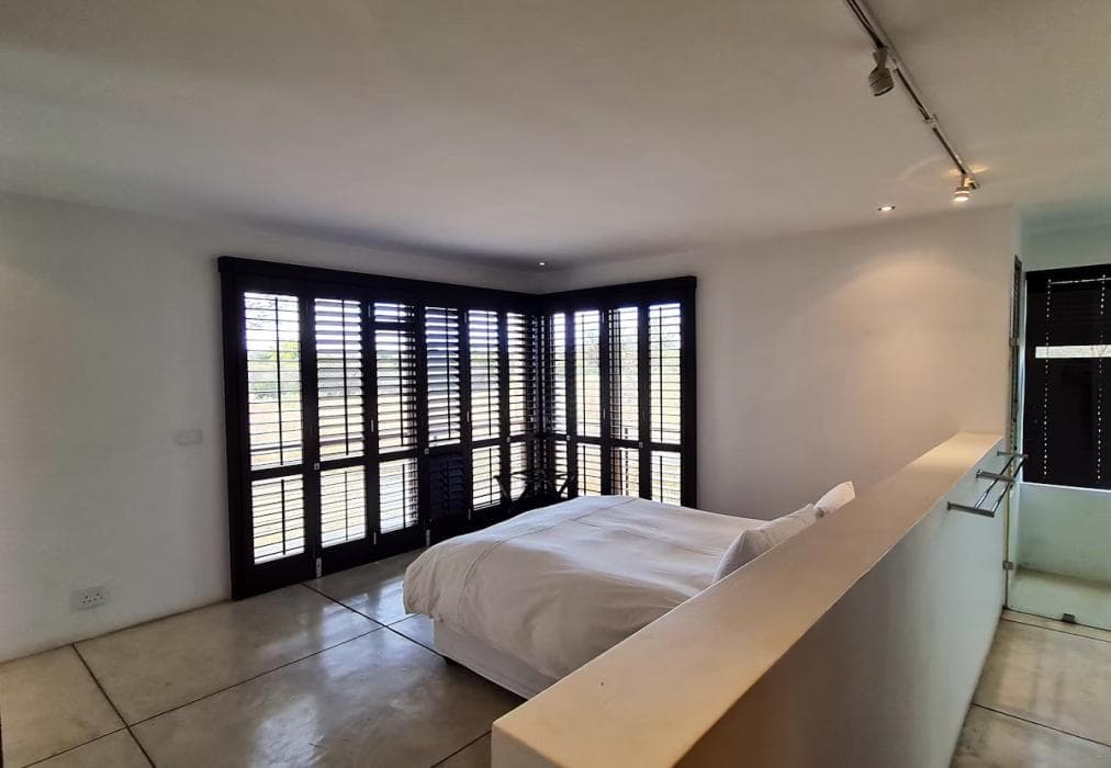 Zebula 5-Bedroom House IZN1