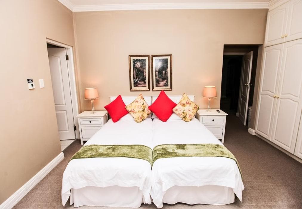 Pettigrews Place ZPF01