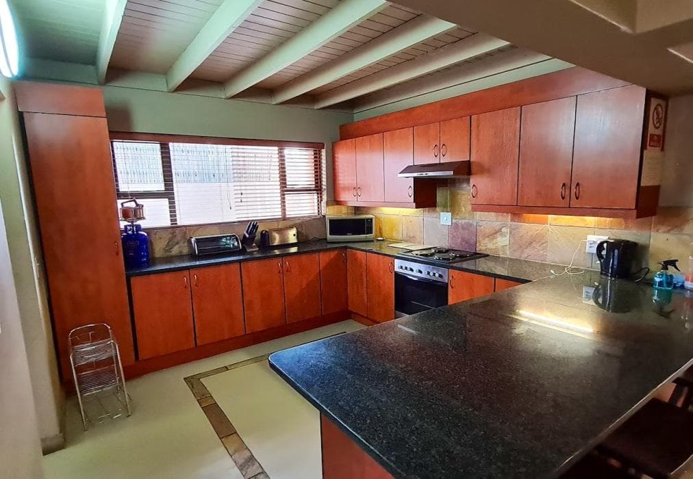 Pumba's Place Zebula 6 Bedroom House