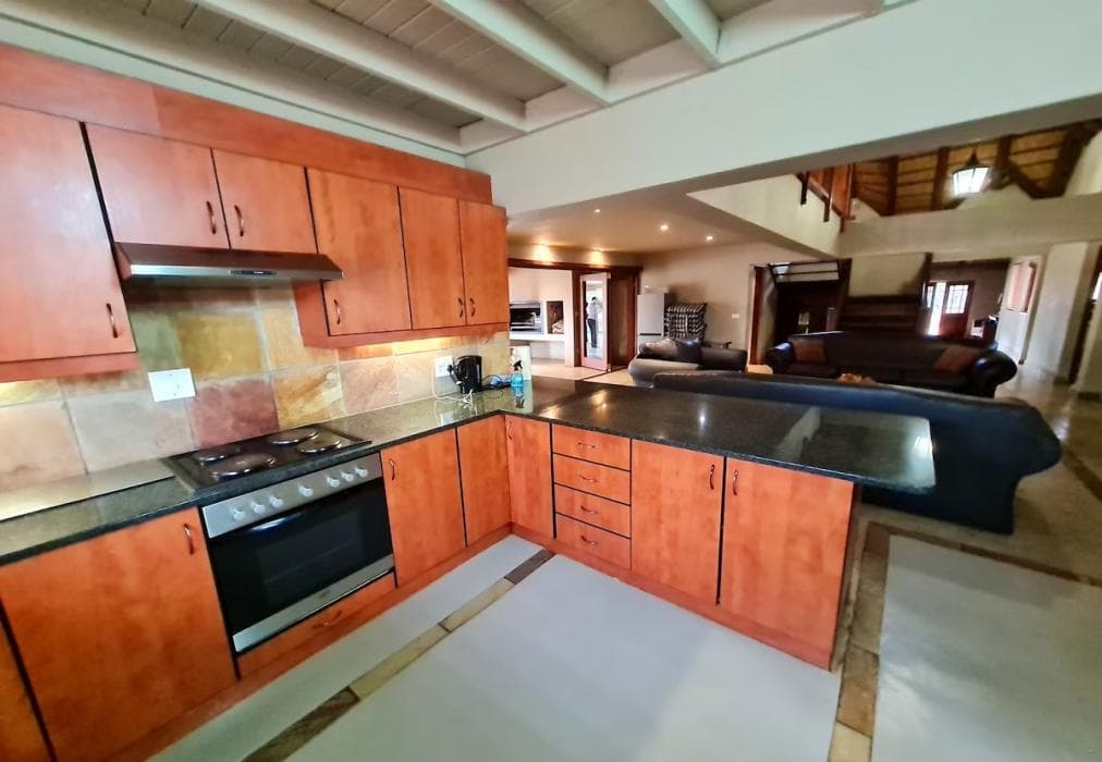 Pumba's Place Zebula 6 Bedroom House