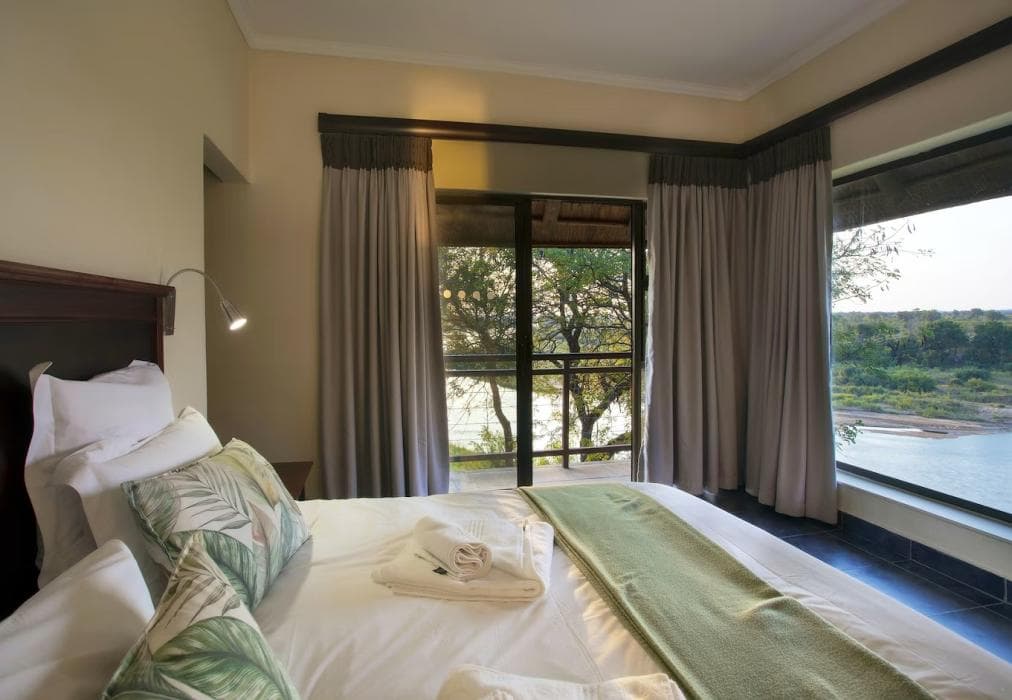 Hippo Hills, Ngwenya Lodge