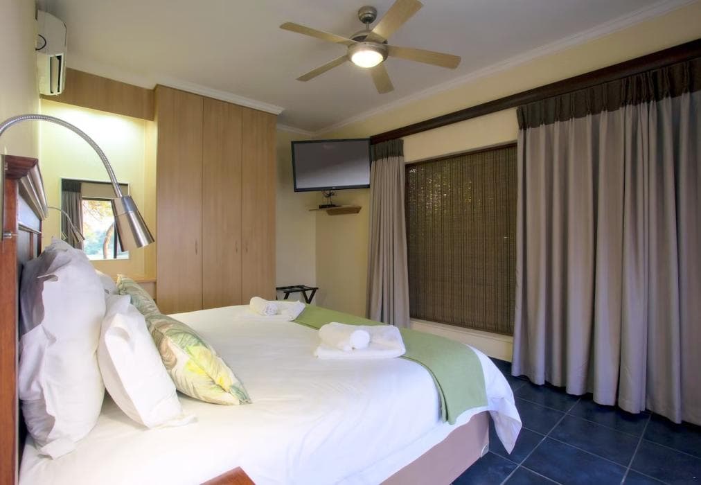 Hippo Hills, Ngwenya Lodge