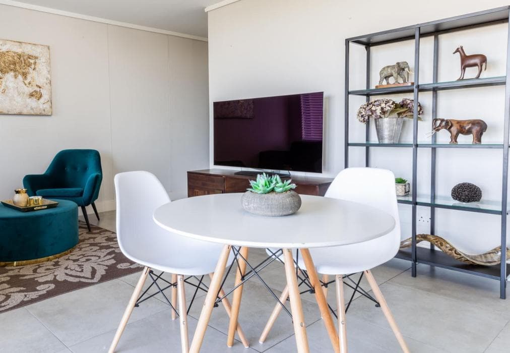 Waters Edge Luxury 1-Bedroom Apartment