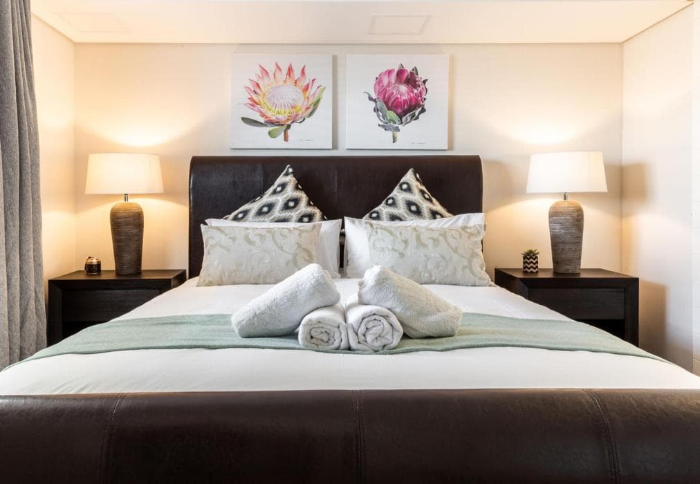 Waters Edge Luxury 1-Bedroom Apartment