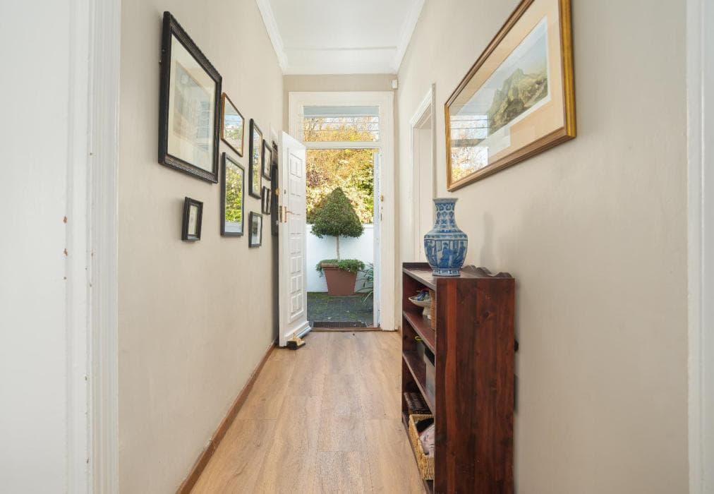 Central Claremont Garden House