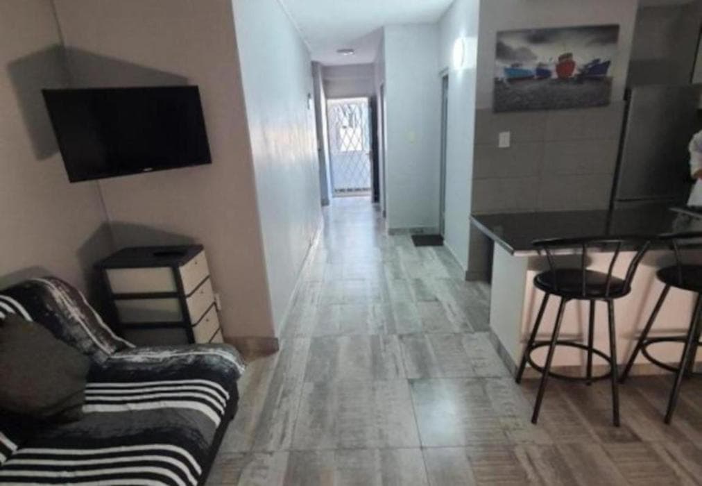 903 Tenbury Apartment