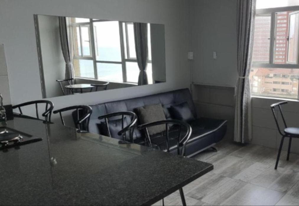 903 Tenbury Apartment