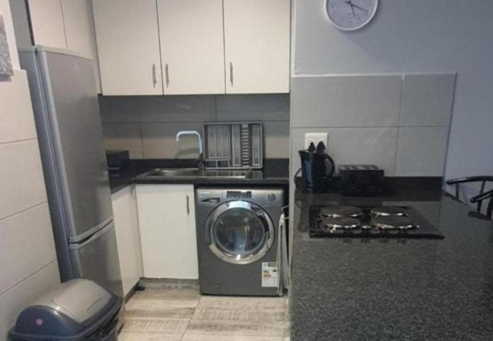 903 Tenbury Apartment