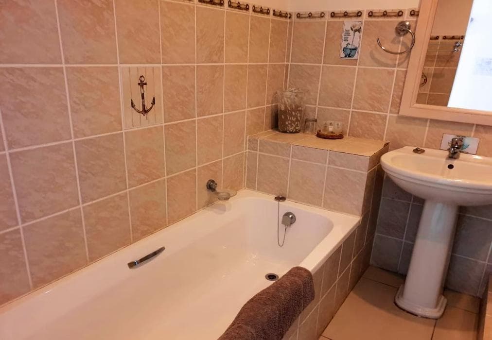 Breede River Lodge Waterfront Room 101