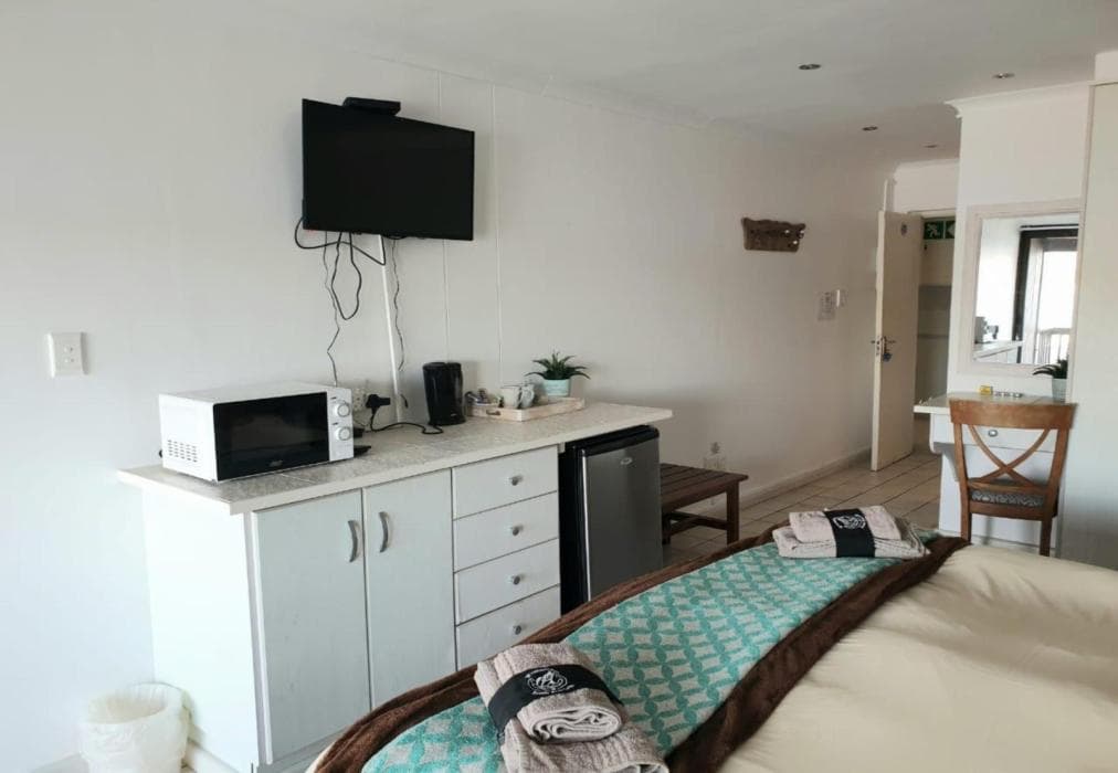 Breede River Lodge Waterfront Room 102