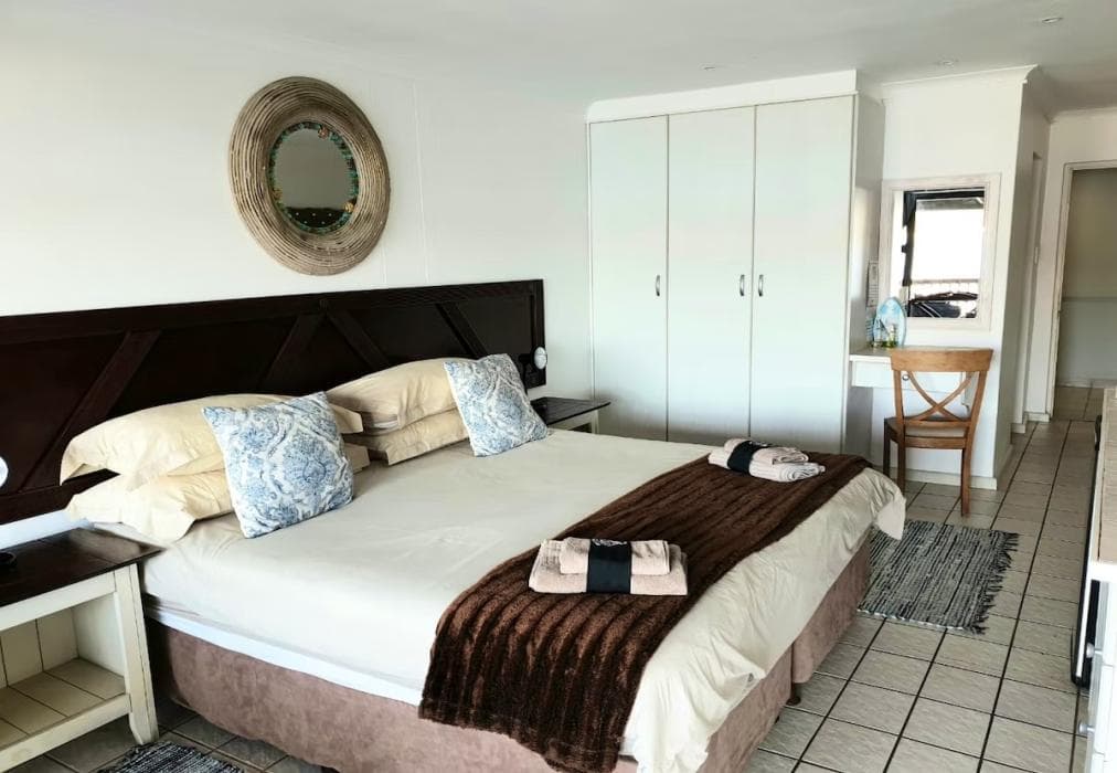 Breede River Lodge Waterfront Room 103