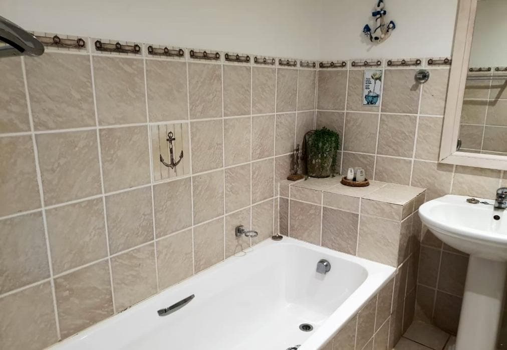 Breede River Lodge Waterfront Room 103