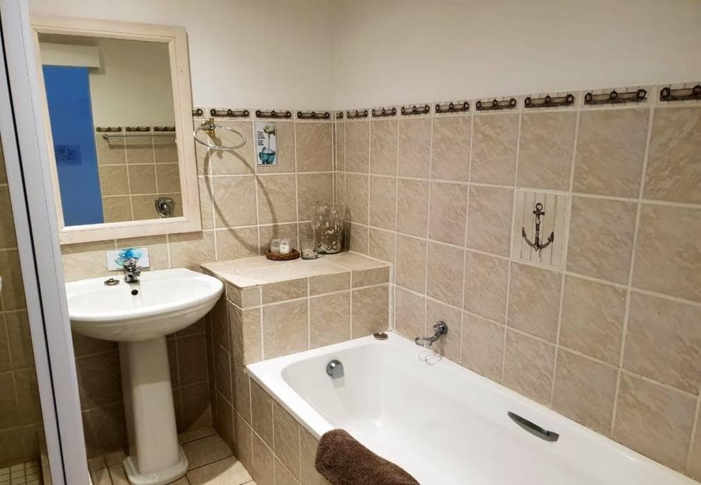 Breede River Lodge Waterfront Room 104