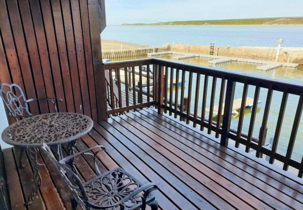 Breede River Lodge Waterfront Room 106