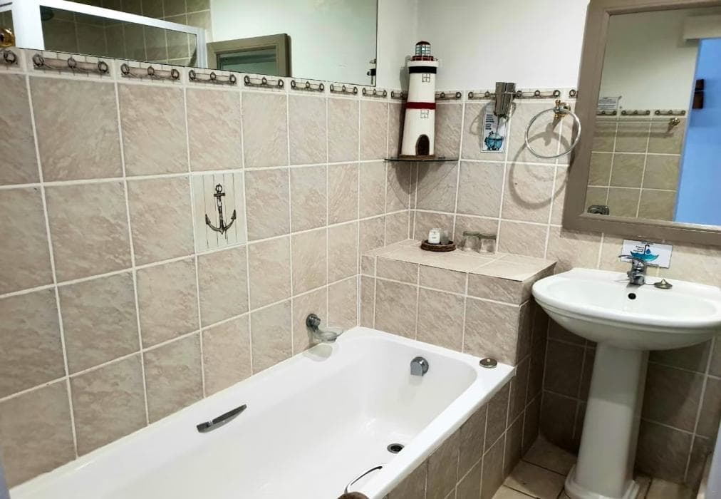 Breede River Lodge Waterfront Room 107