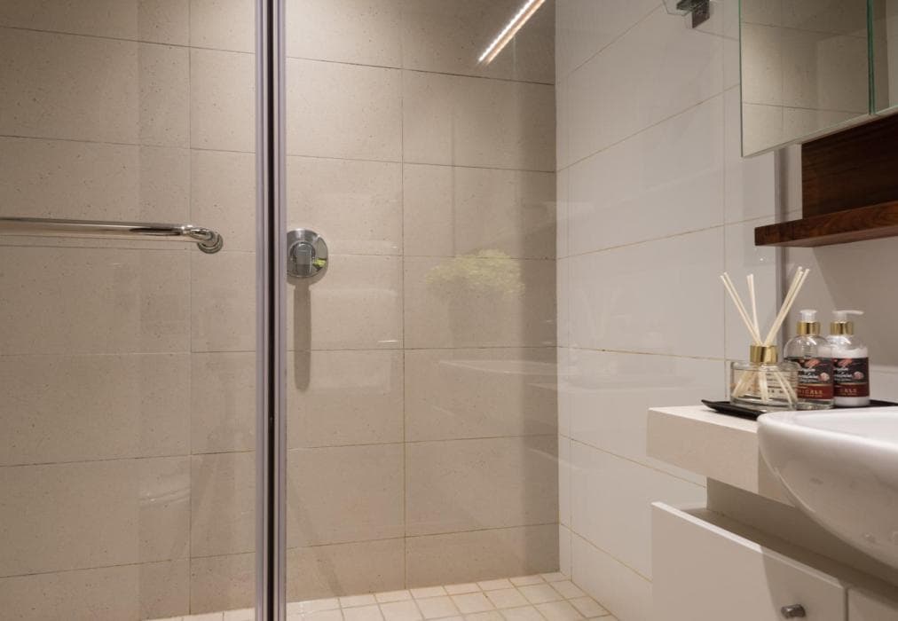 313 Elegant Zimbali Suite