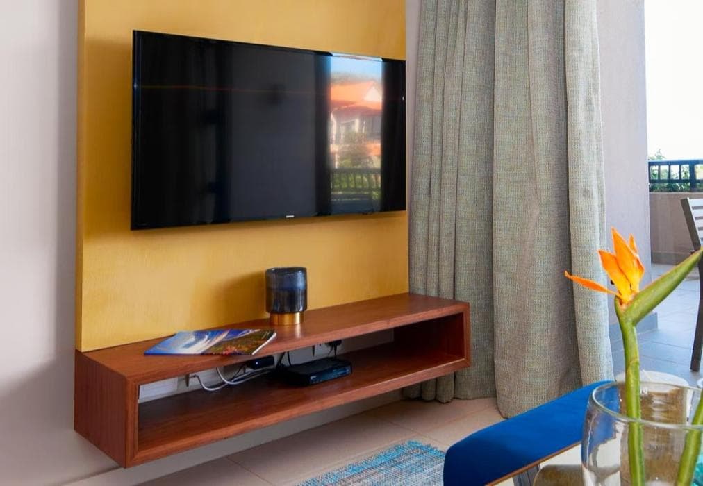 412 Ultra Modern Zimbali Suite