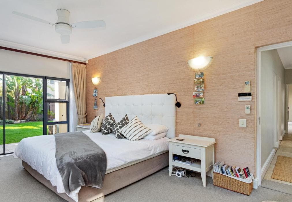 Charming Sunset Links Villa