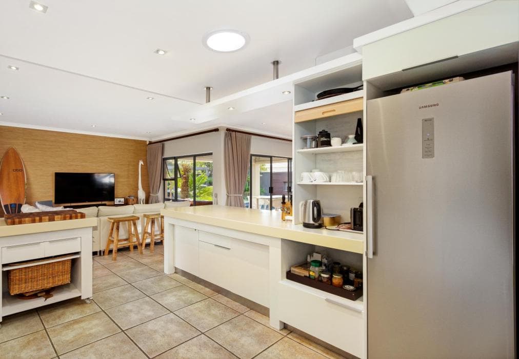 Charming Sunset Links Villa