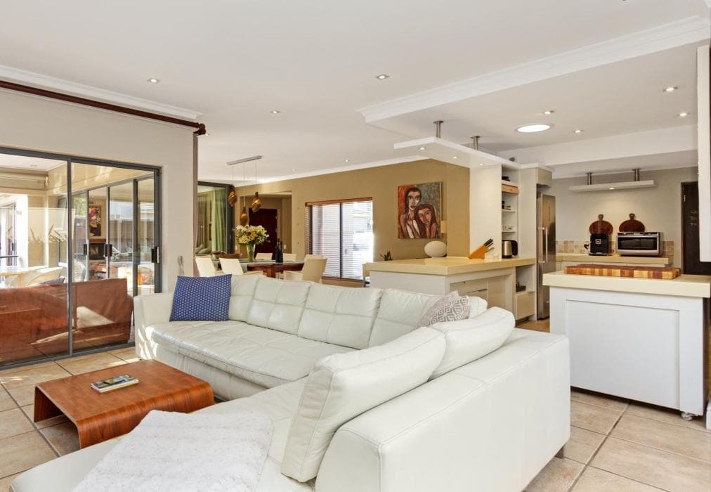 Charming Sunset Links Villa