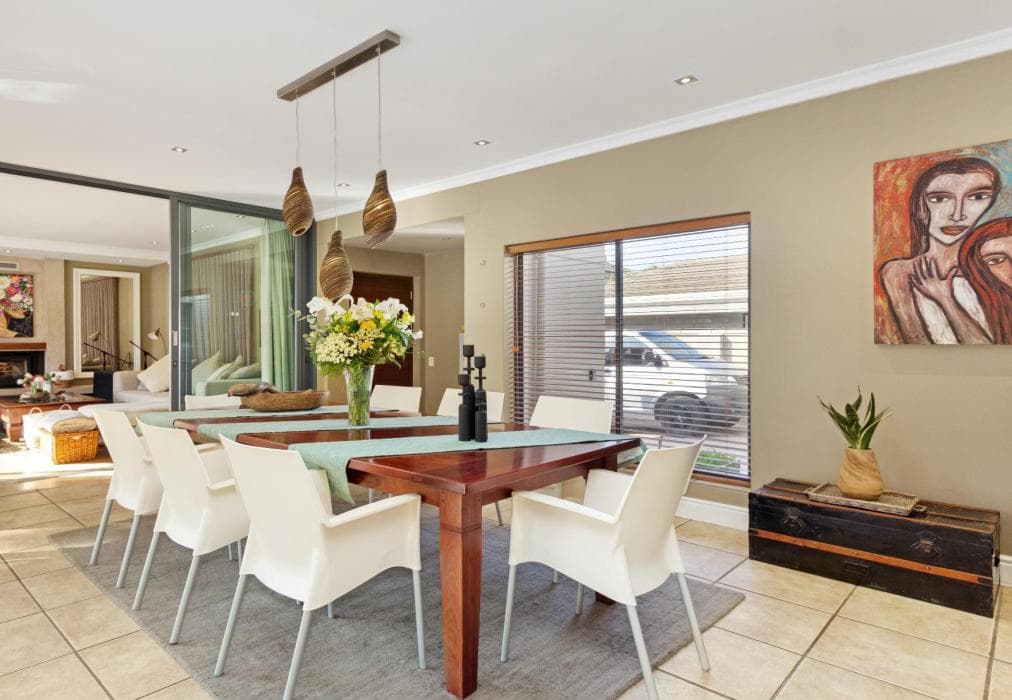 Charming Sunset Links Villa