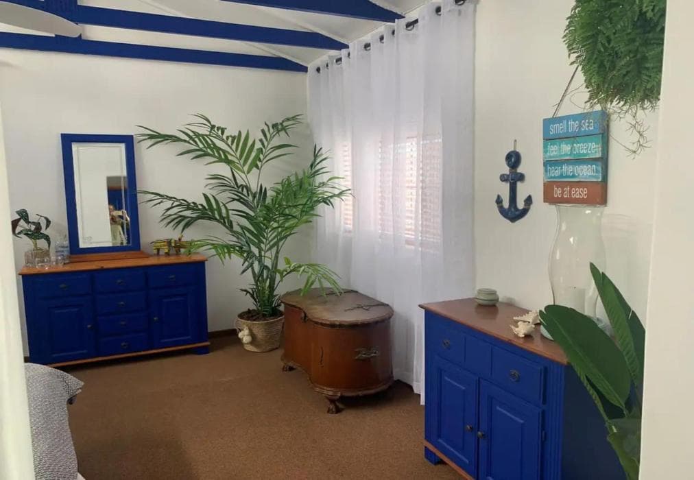 Sea La Vie, Sunset Beach